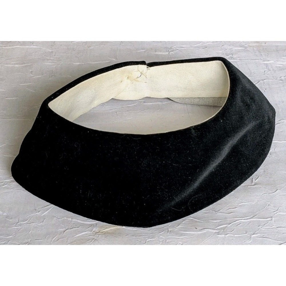 Black Velvet Collar Removable With Brooch Pin Peter Pan Faux Mock GrannyCore Vtg - Picture 2 of 10